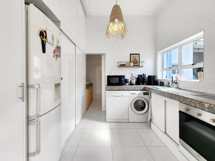 1 Bedroom Property for Sale in Woodstock Western Cape